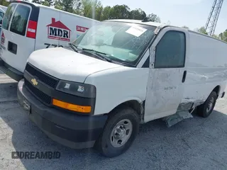 2018 Chevrolet Express Cargo Van with VIN 1GCWGAFP3J1270397, listed as a IAAI auction lot 41935825 with 1 mi miles. Bid and sale history available at carsss.com. Image 17.