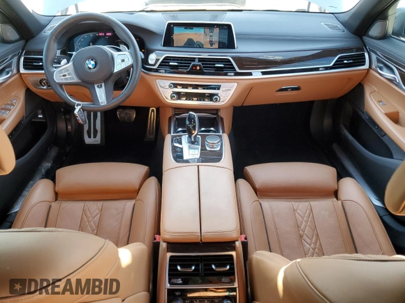 2022 BMW 7 Series 740i with VIN WBA7T2C01NCK85520, listed as a Copart auction lot 63442793 with 8,472 mi miles. Bid and sale history available at carsss.com. Image 8.