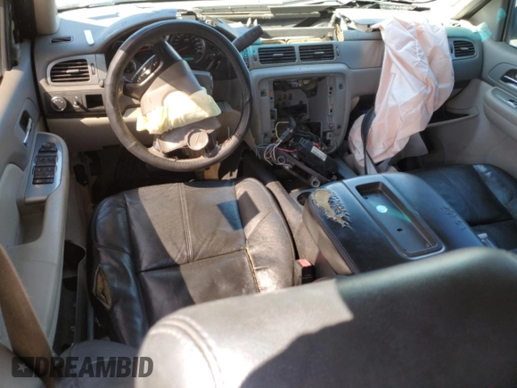2007 Chevrolet Tahoe LS с VIN 1GNFC13CX7R396240, выставлен на аукционе Copart как лот 52126425 с пробегом 251 961 миль миль и Списание • Salvage title. История ставок и продаж доступна на DreamBid. Изображение 8.