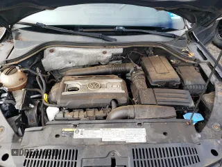 2016 Volkswagen Tiguan R-Line with VIN WVGBV7AX1GW548543, listed as a Copart auction lot 86662094 with 100,936 mi miles and Salvage Title. Bid and sale history available at DreamBid. Image 12.