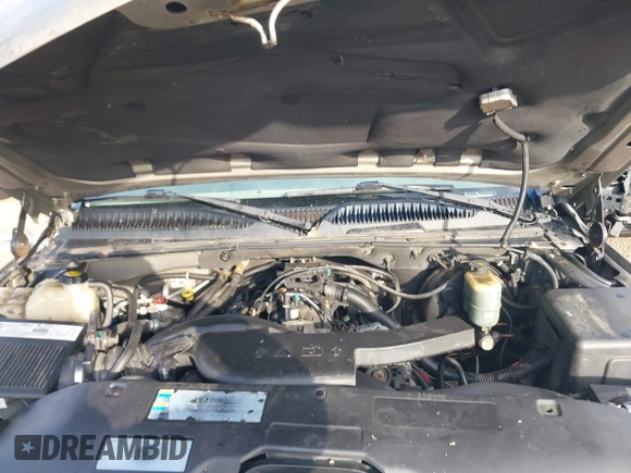 2002 Chevrolet Suburban LS with VIN 1GNFK16Z92J109951, listed as a IAAI auction lot 41685362 with 312,140 mi miles. Bid and sale history available at carsss.com. Image 10.