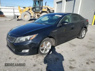 2015 Kia Optima LX z VIN 5XXGM4A71FG501721, wystawiony jako Copart lot #49709355 z przebiegiem 103 846 mil mil oraz Czysty tytuł • Clean title. Historia ofert i sprzedaży dostępna na DreamBid. Obrazek 1.