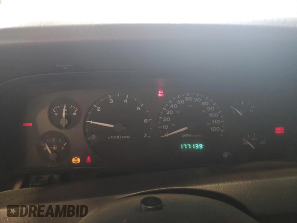2004 Jeep Grand Cherokee Laredo z VIN 1J4GW48S74C165732, wystawiony jako Copart lot #56316885 z przebiegiem 177 139 mil mil oraz Szkoda całkowita • Salvage title. Historia ofert i sprzedaży dostępna na DreamBid. Obrazek 9.