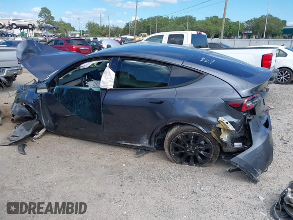 2022 Tesla Model Y Long Range z VIN 7SAYGDEE8NF443194, wystawiony jako IAAI lot #42259205 z przebiegiem 38 540 mil mil oraz . Historia ofert i sprzedaży dostępna na DreamBid. Obrazek 14.