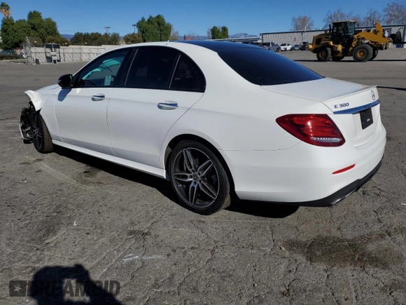 2019 Mercedes-Benz E-Class E 300 with VIN WDDZF4JB7KA605701, listed as a Copart auction lot 38572993 with 60,909 mi miles. Bid and sale history available at carsss.com. Image 2.
