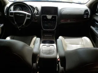 2014 Chrysler Town & Country Touring L 30th Anniversary with VIN 2C4RC1CG4ER146461, listed as a Copart auction lot 58491645 with 112,668 mi miles and Clean title. Bid and sale history available at DreamBid. Image 8.