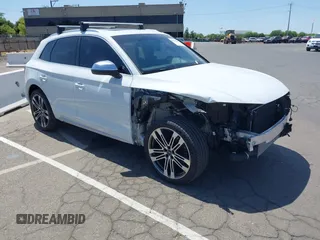 2021 Audi SQ5 Premium Plus z VIN WA1B4AFY2M2035563, wystawiony jako IAAI lot #42396190 z przebiegiem 40 117 mil mil oraz . Historia ofert i sprzedaży dostępna na DreamBid. Obrazek 1.
