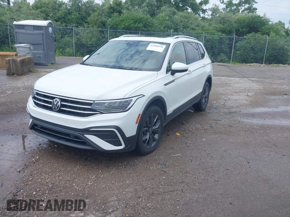 2022 Volkswagen Tiguan SE z VIN 3VV2B7AX0NM079702, wystawiony jako IAAI lot #42600950 z przebiegiem 91 826 mil mil oraz . Historia ofert i sprzedaży dostępna na DreamBid. Obrazek 17.