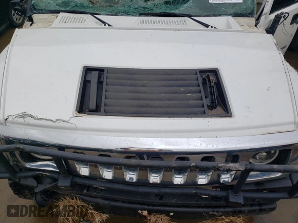 2003 Hummer H2 with VIN 5GRGN23U43H128269, listed as a Copart auction lot 47992444 with 153,360 mi miles and Salvage Title. Bid and sale history available at carsss.com. Image 12.