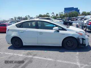 2015 Toyota Prius Four с VIN JTDKN3DU5F2002042, выставлен на аукционе IAAI как лот 42309195 с пробегом 177 951 миль миль и . История ставок и продаж доступна на DreamBid. Изображение 13.