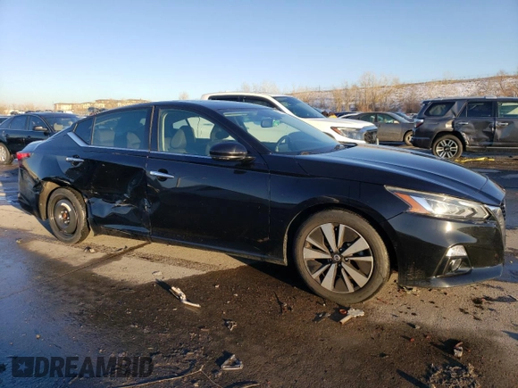 2019 Nissan Altima 2.5 SV with VIN 1N4BL4DV3KC122596, listed as a Copart auction lot 42771165 with 68,155 mi miles and Salvage Title. Bid and sale history available at carsss.com. Image 4.