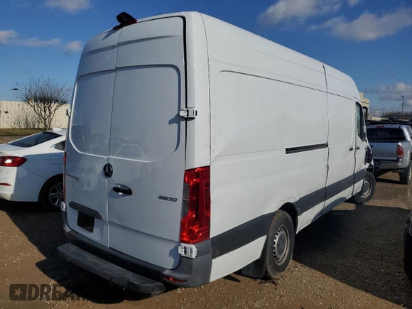 2022 Mercedes-Benz Sprinter Cargo with VIN W1Y40CHY0NT101988, listed as a Copart auction lot 84688584 with 71,888 mi miles and Salvage Title. Bid and sale history available at carsss.com. Image 3.