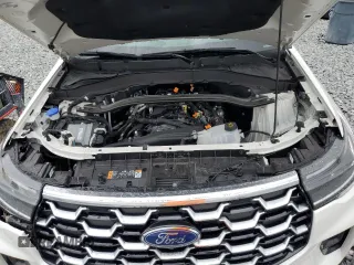 2025 Ford Explorer with VIN 1FMUK7HH8SGA05659, listed as a Copart auction lot 52077855 with 3,037 mi miles and Salvage title. Bid and sale history available at DreamBid. Image 12.