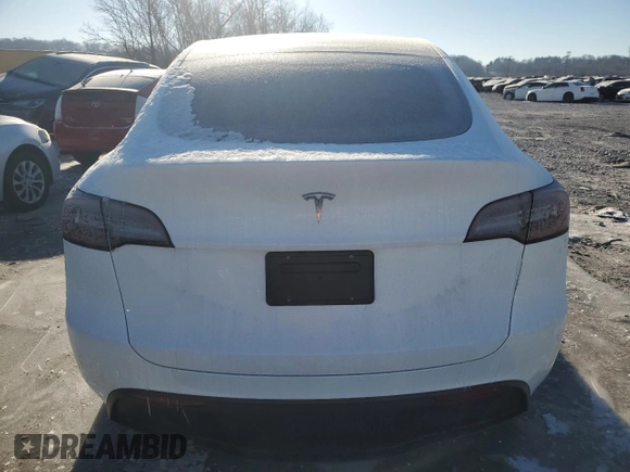 2024 Tesla Model Y с VIN 7SAYGDED5RF086943, выставлен на аукционе Copart как лот 43781735 с пробегом 11 954 миль миль и Списание • Salvage title. История ставок и продаж доступна на DreamBid. Изображение 6.