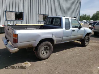 1991 Toyota Pickup DLX с VIN JT4VN13D2M5048913, выставлен на аукционе Copart как лот 54565315 с пробегом 284 115 миль миль и Списание • Salvage title. История ставок и продаж доступна на DreamBid. Изображение 3.
