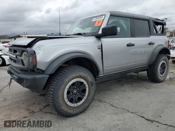 2022 Ford Bronco with VIN 1FMEE5DP1NLA98307, listed as a Copart auction lot 47690365 with 34,490 mi miles and Salvage Title. Bid and sale history available at DreamBid. Image 1.