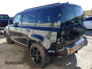 2023 Land Rover Defender X z VIN SALEXEEU2P2132064, wystawiony jako Copart lot #67390924 z przebiegiem 14 946 mil mil oraz Szkoda całkowita • Salvage title. Historia ofert i sprzedaży dostępna na DreamBid. Obrazek 2.