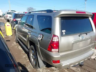 2005 Toyota 4Runner SR5 with VIN JTEBT14R050051404, listed as a IAAI auction lot 41333648 with 413,375 mi miles and . Bid and sale history available at DreamBid. Image 3.