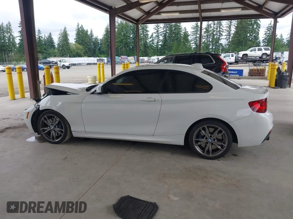 2016 BMW 2 Series M235i z VIN WBA1J7C52GV360561, wystawiony jako IAAI lot #42429129 z przebiegiem 90 218 mil mil oraz . Historia ofert i sprzedaży dostępna na DreamBid. Obrazek 14.