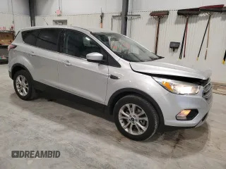 2017 Ford Escape SE z VIN 1FMCU9G90HUA69507, wystawiony jako Copart lot #56594435 z przebiegiem 102 261 mil mil oraz Szkoda całkowita • Salvage title. Historia ofert i sprzedaży dostępna na DreamBid. Obrazek 4.