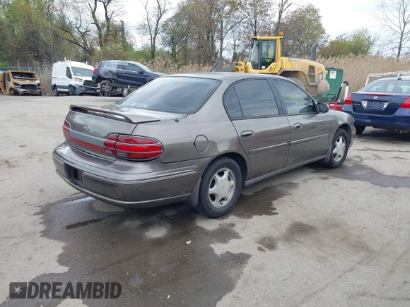 1999 Oldsmobile Cutlass GLS z VIN 1G3NG52J1X6338096, wystawiony jako IAAI lot #42001327 z przebiegiem 77 452 mil mil oraz . Historia ofert i sprzedaży dostępna na DreamBid. Obrazek 4.
