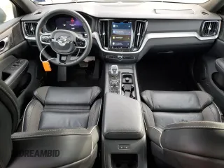 2024 Volvo S60 Plus Black Edition z VIN 7JRL12TH0RG281486, wystawiony jako Copart lot #75622704 z przebiegiem 15 179 mil mil oraz Szkoda całkowita • Salvage title. Historia ofert i sprzedaży dostępna na DreamBid. Obrazek 8.
