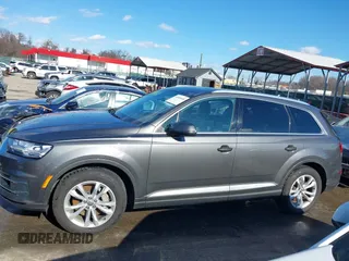 2019 Audi Q7 Premium Plus z VIN WA1LAAF75KD009898, wystawiony jako IAAI lot #41440668 z przebiegiem 56 525 mil mil oraz . Historia ofert i sprzedaży dostępna na DreamBid. Obrazek 14.