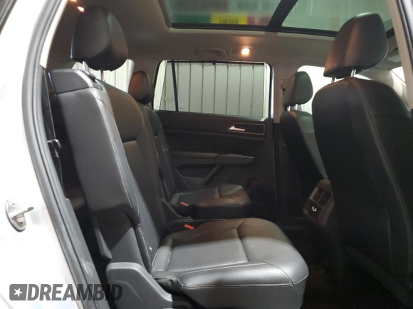 2018 Volkswagen Atlas SEL z VIN 1V2MR2CA8JC575016, wystawiony jako Copart lot #54044235 z przebiegiem 90 455 mil mil oraz Szkoda całkowita • Salvage title. Historia ofert i sprzedaży dostępna na DreamBid. Obrazek 11.