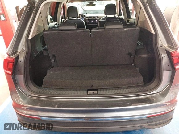 2024 Volkswagen Tiguan SE с VIN 3VV3B7AX1RM086796, выставлен на аукционе IAAI как лот 42796137 с пробегом 26 696 миль миль и . История ставок и продаж доступна на DreamBid. Изображение 29.