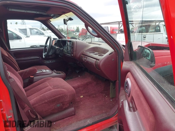 1996 Chevrolet Suburban with VIN 1GNGK26J6TJ327156, listed as a IAAI auction lot 41858544 with 195,532 mi miles. Bid and sale history available at carsss.com. Image 5.