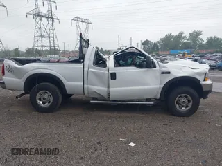 2004 Ford F-250 XL z VIN 1FTNX21L14EA34902, wystawiony jako IAAI lot #42610827 z przebiegiem Nie podano mil oraz . Historia ofert i sprzedaży dostępna na DreamBid. Obrazek 13.