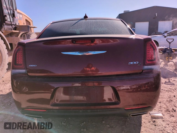 2020 Chrysler 300 S with VIN 2C3CCAGG9LH150979, listed as a Copart auction lot 50431155 with 82,814 mi miles and Salvage Title. Bid and sale history available at DreamBid. Image 6.