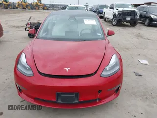 2023 Tesla Model 3 z VIN 5YJ3E1EA4PF384642, wystawiony jako IAAI lot #41496074 z przebiegiem 10 860 mil mil oraz . Historia ofert i sprzedaży dostępna na DreamBid. Obrazek 11.