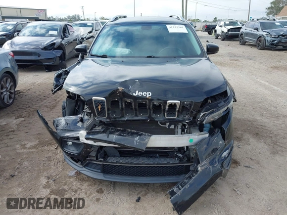 2019 Jeep Cherokee Latitude Plus with VIN 1C4PJLLN4KD119783, listed as a IAAI auction lot 41223282 with 84,917 mi miles. Bid and sale history available at carsss.com. Image 6.
