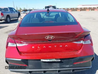 2025 Hyundai Elantra SEL Convenience with VIN KMHLS4DG0SU861661, listed as a IAAI auction lot 42178392 with 20,518 mi miles and . Bid and sale history available at DreamBid. Image 16.