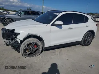 2022 Alfa Romeo Stelvio Veloce z VIN ZASPAKBN7N7D42194, wystawiony jako Copart lot #42104135 z przebiegiem 50 055 mil mil oraz Szkoda całkowita • Salvage title. Historia ofert i sprzedaży dostępna na DreamBid. Obrazek 1.