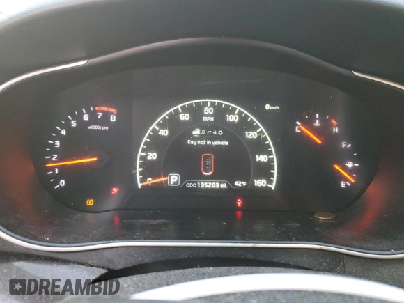 2014 Kia Cadenza Premium with VIN KNALN4D77E5125078, listed as a Copart auction lot 86795824 with 195,203 mi miles and Clean Title. Bid and sale history available at carsss.com. Image 9.