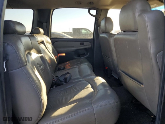 2000 Chevrolet Suburban LS with VIN 3GNEC16T3YG132821, listed as a Copart auction lot 87255784 with 236,048 mi miles and Clean Title. Bid and sale history available at carsss.com. Image 11.