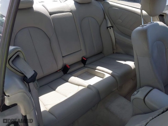 2005 Mercedes-Benz CLK-Class 3.2L with VIN WDBTJ65J35F145745, listed as a IAAI auction lot 42004415 with 189,275 mi miles. Bid and sale history available at carsss.com. Image 8.