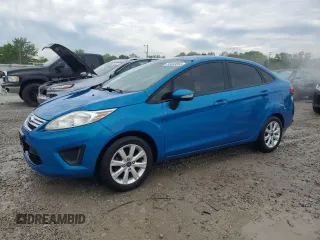2013 Ford Fiesta SE z VIN 3FADP4BJ3DM131779, wystawiony jako Copart lot #55643055 z przebiegiem 134 791 mil mil oraz Nie do naprawy • Non repairable. Historia ofert i sprzedaży dostępna na DreamBid. Obrazek 1.