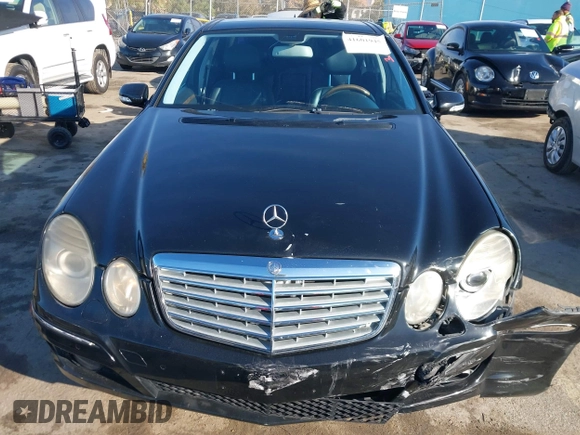 2007 Mercedes-Benz E-Class 3.5L with VIN WDBUF56X97B132401, listed as a IAAI auction lot 41601945 with 174,896 mi miles. Bid and sale history available at carsss.com. Image 12.
