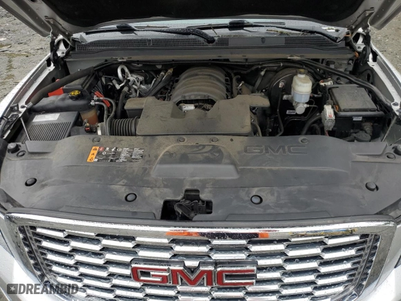 2020 GMC Yukon XL Denali with VIN 1GKS1HKJ9LR200101, listed as a Copart auction lot 73493014 with 111,304 mi miles and Salvage Title. Bid and sale history available at carsss.com. Image 12.