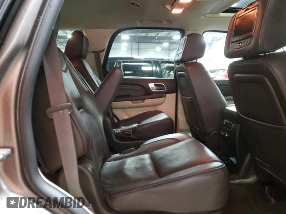 2014 Cadillac Escalade Platinum z VIN 1GYS4DEFXER185821, wystawiony jako Copart lot #78926874 z przebiegiem 142 534 mil mil oraz Szkoda całkowita • Salvage title. Historia ofert i sprzedaży dostępna na DreamBid. Obrazek 11.