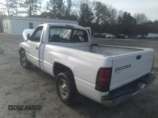 2001 Dodge 1500 z VIN 1B7HC16Y91S239209, wystawiony jako IAAI lot #41202721 z przebiegiem 230 011 mil mil oraz . Historia ofert i sprzedaży dostępna na DreamBid. Obrazek 3.