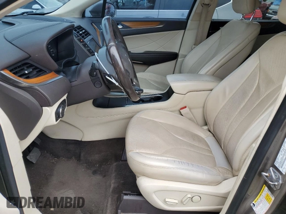 2016 Lincoln MKC Reserve with VIN 5LMTJ3DH3GUJ11911, listed as a Copart auction lot 58439465 with 107,441 mi miles and Salvage title. Bid and sale history available at DreamBid. Image 7.