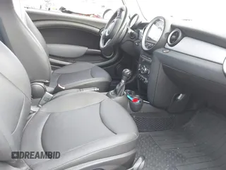 2012 MINI Hardtop with VIN WMWSU3C54CT259872, listed as a IAAI auction lot 41698147 with 98,181 mi miles and . Bid and sale history available at DreamBid. Image 5.
