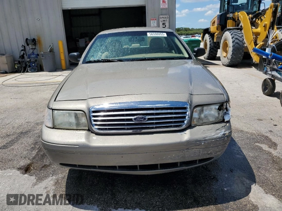 2006 Ford Crown Victoria LX z VIN 2FAFP74V56X126245, wystawiony jako Copart lot #56598055 z przebiegiem 91 400 mil mil oraz Szkody całkowita. Historia ofert i sprzedaży dostępna na DreamBid. Obrazek 5.