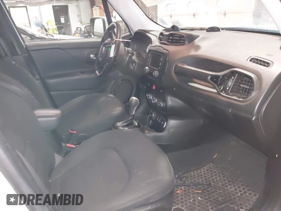 2017 Jeep Renegade Latitude with VIN ZACCJBBB7HPE84209, listed as a IAAI auction lot 41284064 with 81,801 mi miles. Bid and sale history available at carsss.com. Image 5.