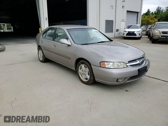 2000 Nissan Altima XE with VIN 1N4DL01D4YC226388, listed as a Copart auction lot 71085554 with 137,279 mi miles and Salvage Title. Bid and sale history available at carsss.com. Image 10.