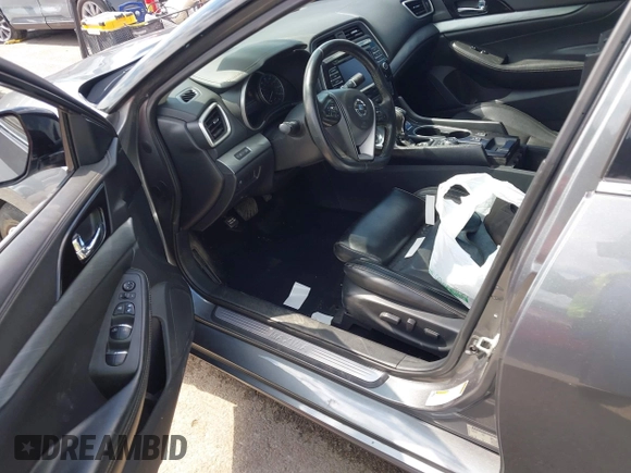 2017 Nissan Maxima SV with VIN 1N4AA6AP1HC452572, listed as a IAAI auction lot 42333925 with 160,447 mi miles and . Bid and sale history available at DreamBid. Image 5.